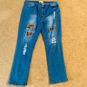 Plus size leopard jeans